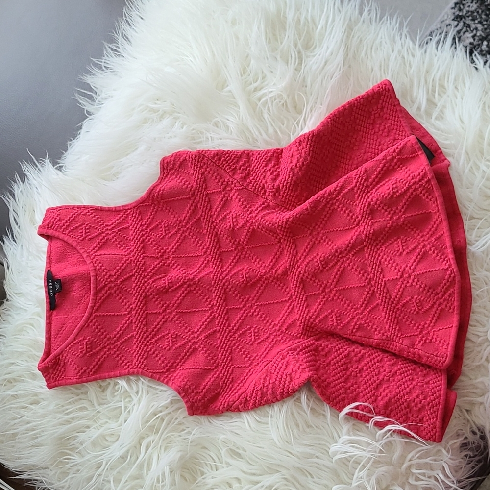 GUESS TOP